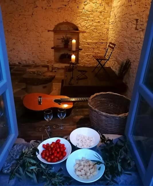 Classical guitar concert in a historic olive press - Practical Tips That Keep the Evening Smooth