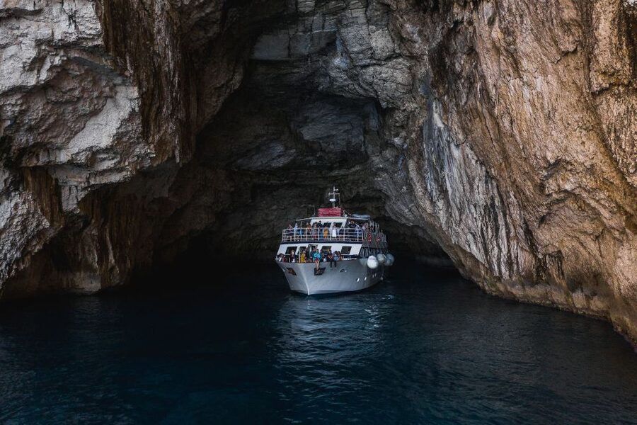 Corfu/Benitses/Lefkimmi: Paxos, Antipaxos, & Caves Cruise - Gaios on Paxos: town time that starts right at the water