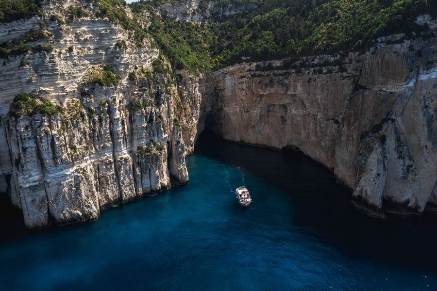 Corfu/Benitses/Lefkimmi: Paxos, Antipaxos, & Caves Cruise - Who this Paxos and Antipaxos cruise is best for