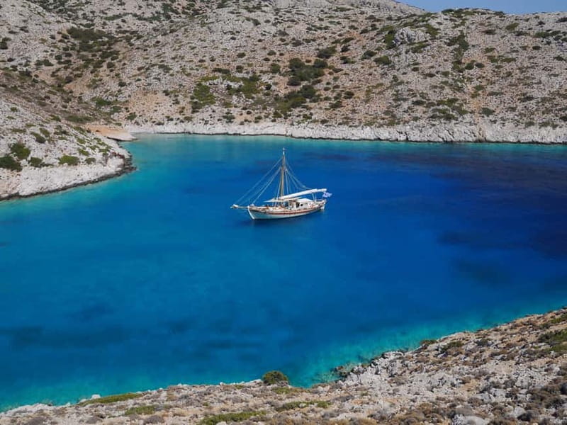 Corfu: Blue Lagoon and Cave Cruise with Drinks and Lunch - Lunch and snacks on a moving deck, what you really get