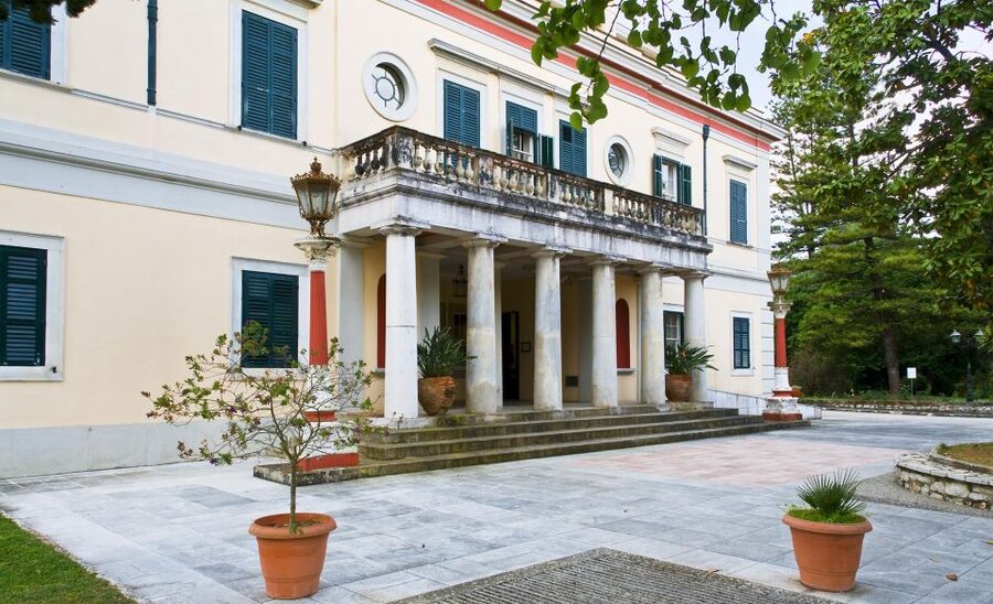 Corfu: Shore & Shared Tour – Achilleion, Mon Repos, Old Town - The guide factor: storytelling, humor, and that extra personal touch