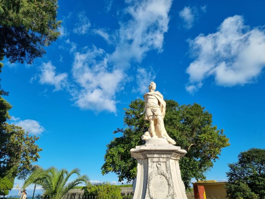 Corfu: Small Group City Walking Tour - Starting at Schulenburg’s statue, with the lollipop sign