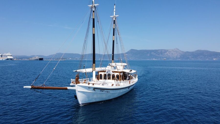 Corfu: Sunset Cruise on Classic Boat with Cocktails & Snacks - Who Should Book This Cruise (and Who Might Skip It)