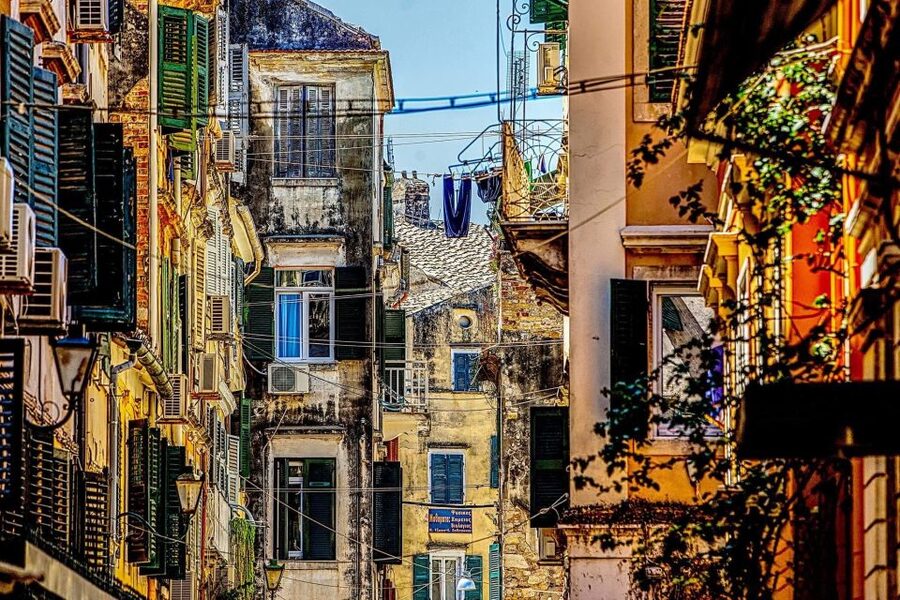 Corfu Town: Guided Walking Tour and Local Food Tastings - Church of St. Spyridon: relics, devotion, and local meaning