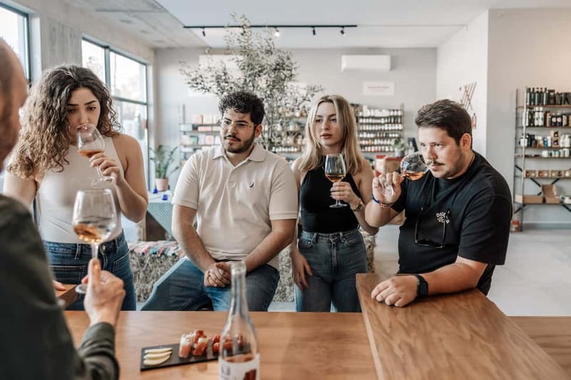 Corfu: Wine Tasting with 5 native grape varieties. - Five native grape varieties, and why Greek wine tastes different here