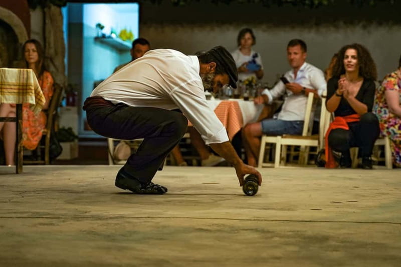 Cretan Night: Dinner & Live Show at Pano Karouzanos Village - Getting from Heraklion to Karouzanos, the scenic coach ride part