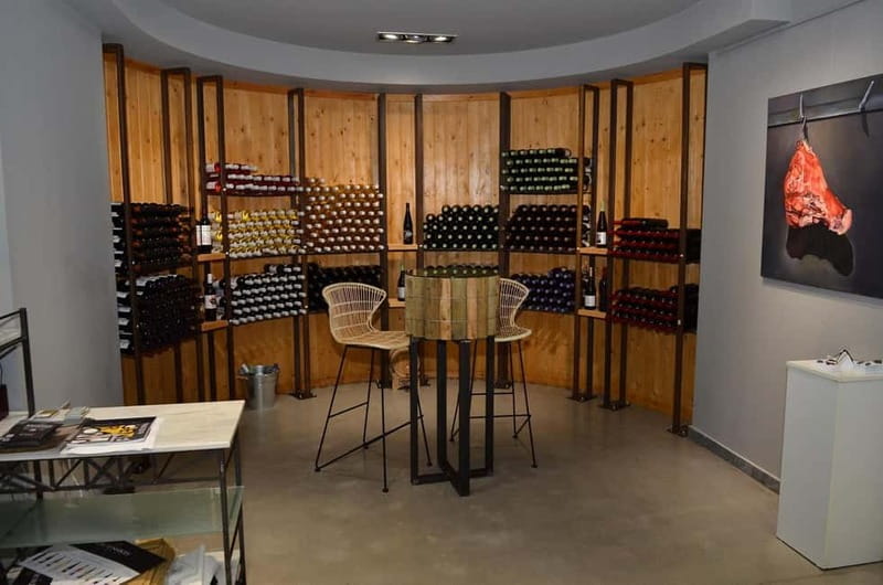 Crete: 2 Wineries Private Tour with Wine Tasting & Lunch - Why this Cretan wine and olive combo feels smarter than a single winery