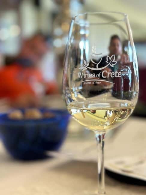 Crete: 2 Wineries Private Tour with Wine Tasting & Lunch - Winery stop one: family-run organic tasting and real winemaker talk