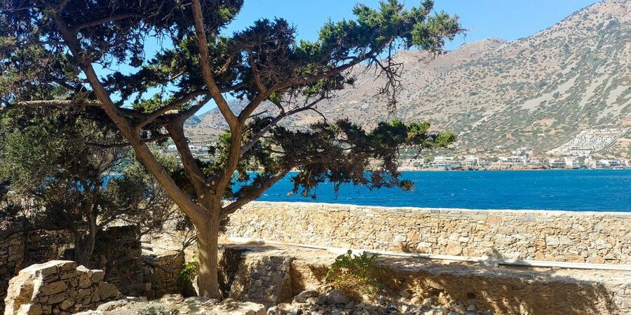 Crete: Day Trip to Agios Nikolaos and Spinalonga Island - The boat ride to Spinalonga: built-in scenery time