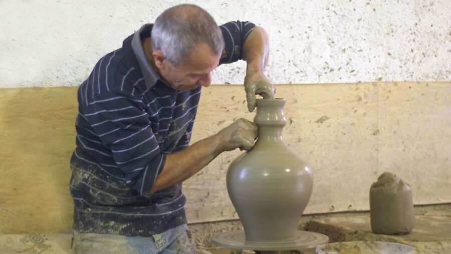 Crete: Full-Day Cretan Wines, Olive Oil, Raki and Food Tour - Getting moving from pickup to Skalani brunch time