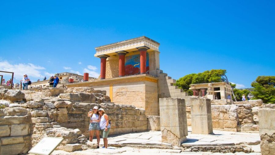 Crete: Knossos E-Ticket with Audio Guide & Optional Museum - Getting your e-ticket and audio app ready (so the day stays calm)