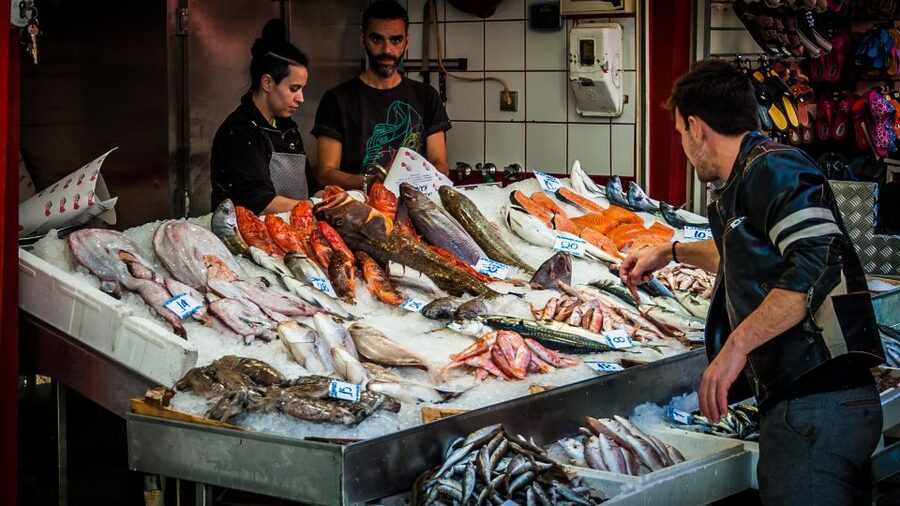 Crete: Knossos Palace, Heraklion City, Market Guided Tour - Price and logistics for a 6 to 8 hour day