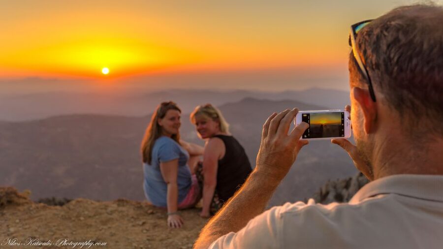 Crete: Land Rover Safari with Sunset Viewing, Dinner, & Wine - Dinner at a local taverna with unlimited wine (and a fun finish)