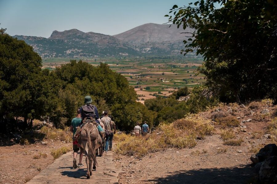 Crete: Lassithi Plateau & Kera Monastery Tour with Ceramics - Tzermiado lunch and village wander time