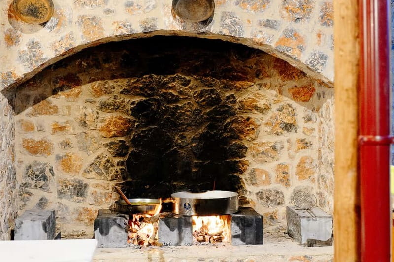 Crete: Olive Oil Festival, Farm Dinner, Live Show & Pickup - Shopping, pickups, and the reality of “included experiences”