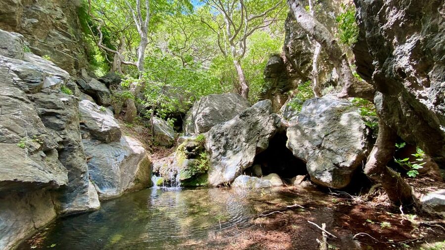 Crete: Richtis Gorge & Waterfall Guided Hiking Tour - How the hike pacing works across the day