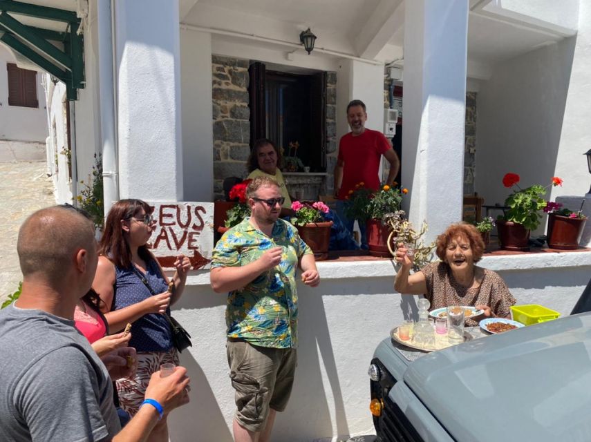 Crete: Sightseeing Day Trip with Cooking Lesson and Lunch - Wood-Oven Lunch at a Local Cafeteria