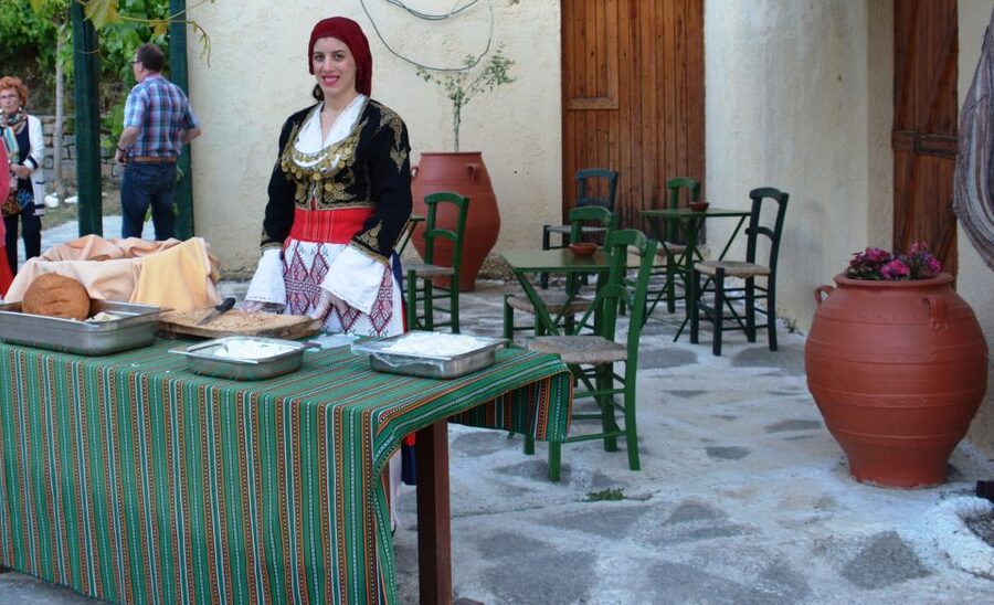 Crete: Traditional Dance Show and Buffet Dinner with Wine - Getting Oriented in Kato Karouzana