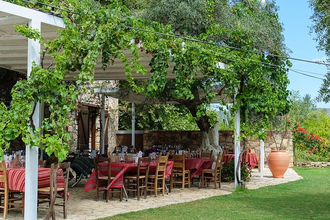 Crete Wine and Olive Oil Tour - Stop 3 at Manousakis Winery in Vatolakkos: second tastings and a family-run feel