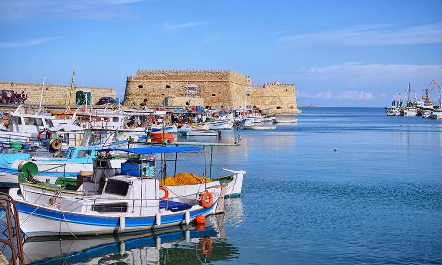 Day Trip To Heraklion City Center & Market & CretAquarium - Walking, Heat, and What to Bring for a Comfortable Day