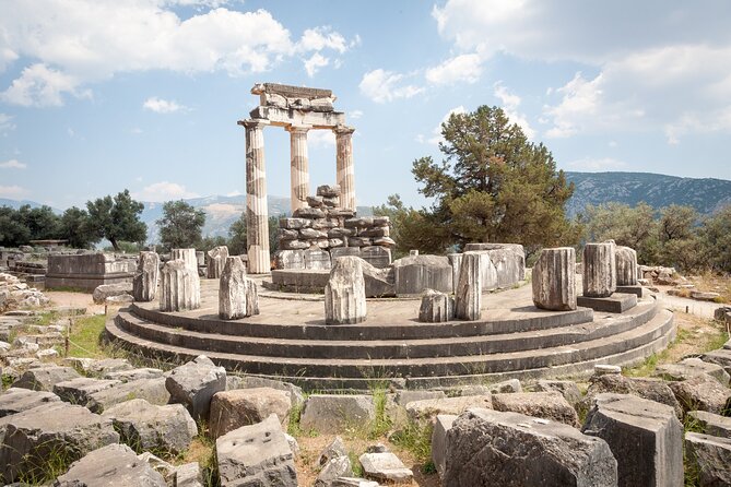 Delphi Guided Small Group Day Tour from Athens - Delphi Archaeological Museum: where the famous pieces make sense