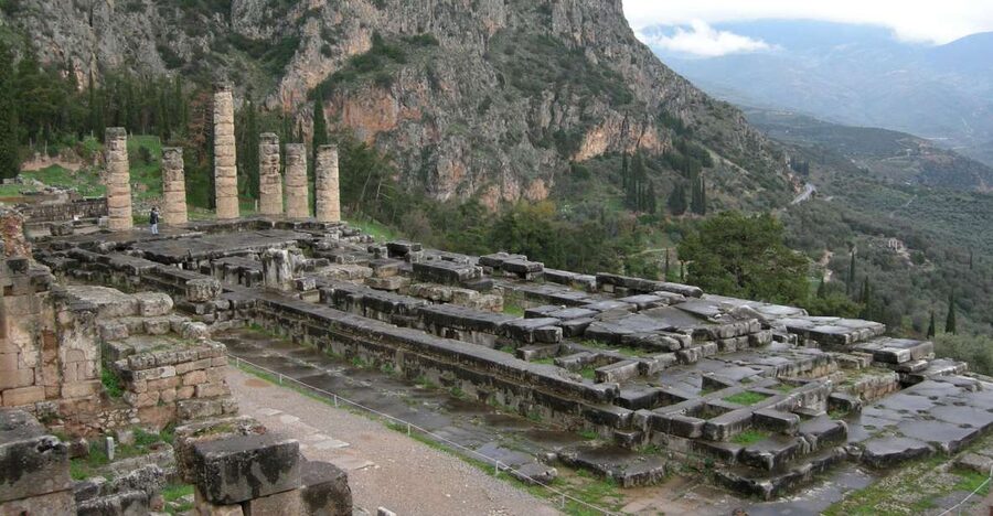Delphi: Spanish guided one day tour - Delphi in one long day, and why the early start matters