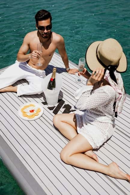 Dia: Day & Sunset Cruise with Menu by Greece's Top 100 Chef - Day cruise vs sunset cruise: which timing fits your mood