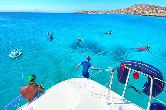 Dia Island Catamaran – Premium Lunch, Open Bar, Small Group - Sailing to Dia Island, snacks, espresso, and a relaxed deck routine