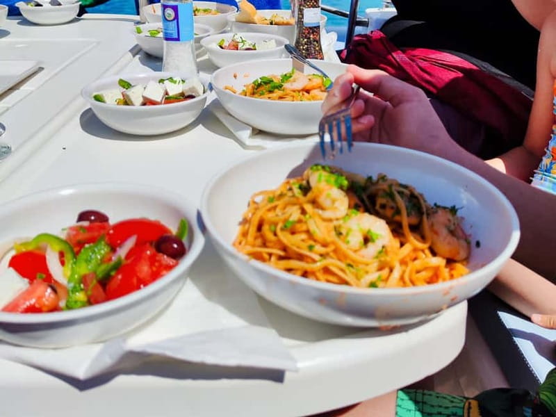 Dia Sailing Cruise With All-inclusive Meal And Drinks - Who should book this Dia Island sailing cruise