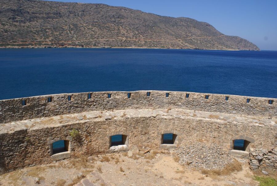 Elounda: Spinalonga Guided Boat Tour with BBQ and Swimming - On Board BBQ Lunch: Food That Helps the Day Flow