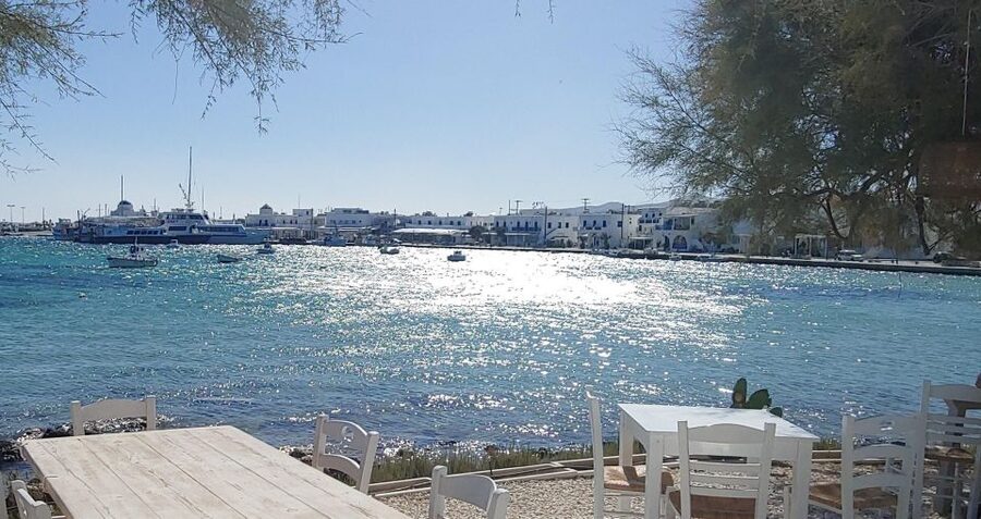 Explore Paros & Antiparos: Full-day French Tour with Lunch - Ferry over to Antiparos: Chora and the fortress walk