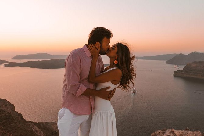Flying Dress Santorini Photoshoot - Hidden photo spots: why less crowd time changes your pictures