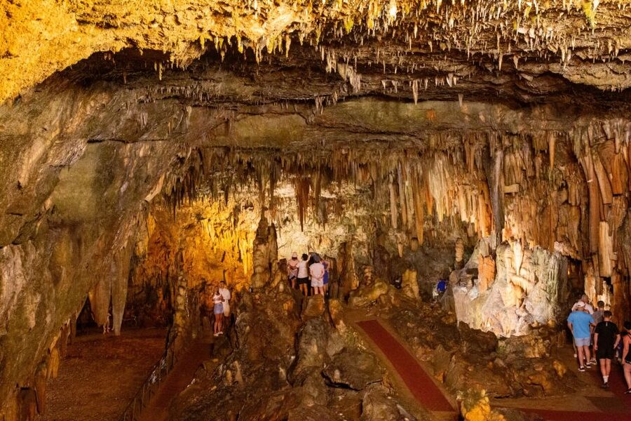 From Argostoli: Melissani Lake & Drogarati Caves Tour - Melissani Lake: why the sunlight matters and what the boat ride really feels like