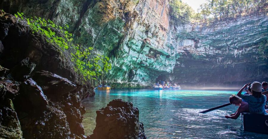 From Argostoli: Melissani Lake & Drogarati Caves Tour - Drogarati Cave: stalactites, stalagmites, and the acoustics trick