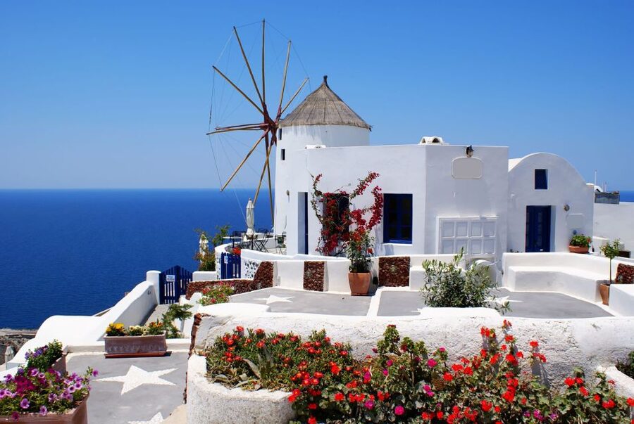 From Athens: 2-Day Santorini and Mykonos Trip - The Overnight in Santorini: A Single Hotel Night That Matters