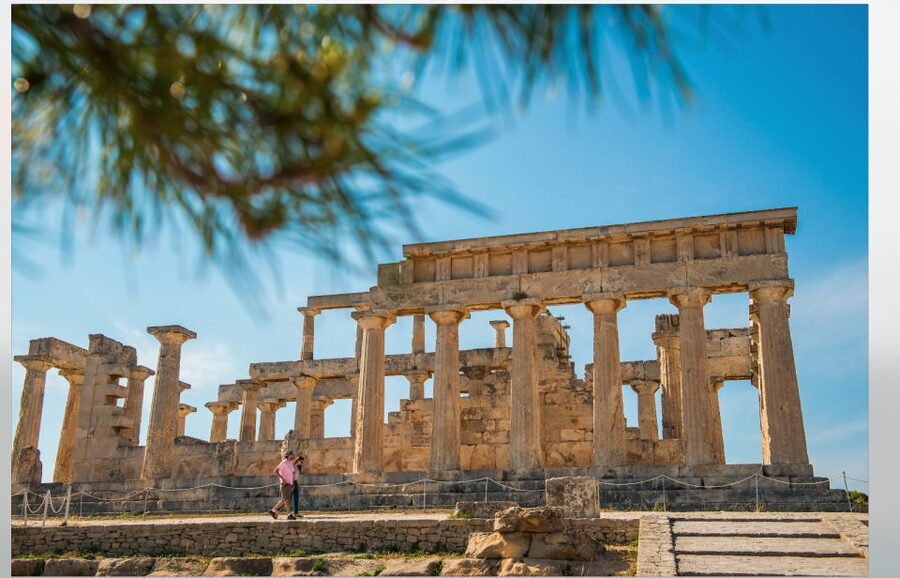 From Athens: Day Cruise of the Saronic Islands - Crowds, comfort, and small gotchas to plan around