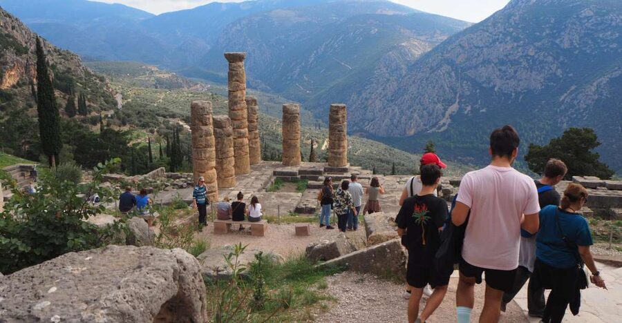 From Athens: Day Tour to Delphi - Riding Through Boeotia, Thebes, and the Oedipus Story
