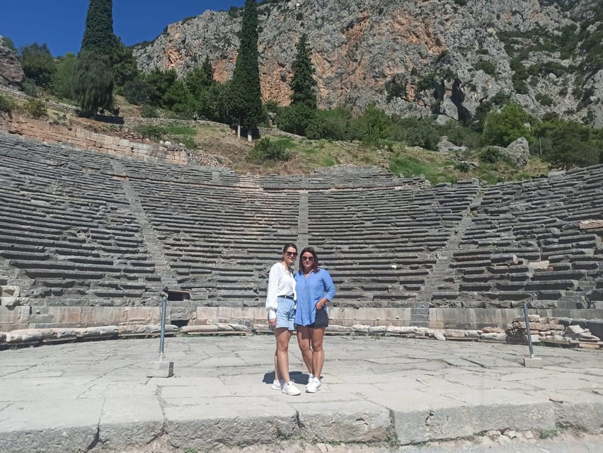From Athens: Delphi Day Trip & Arachova Village Stop - The Arachova Photo Stop: Quick Views and the Mountain Town Feel
