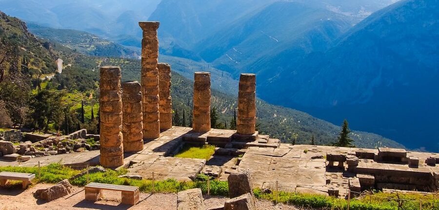 From Athens: Delphi Full Day V.R. Audio Guided Tour - Mountain Village Break and Arachova Photo Stop