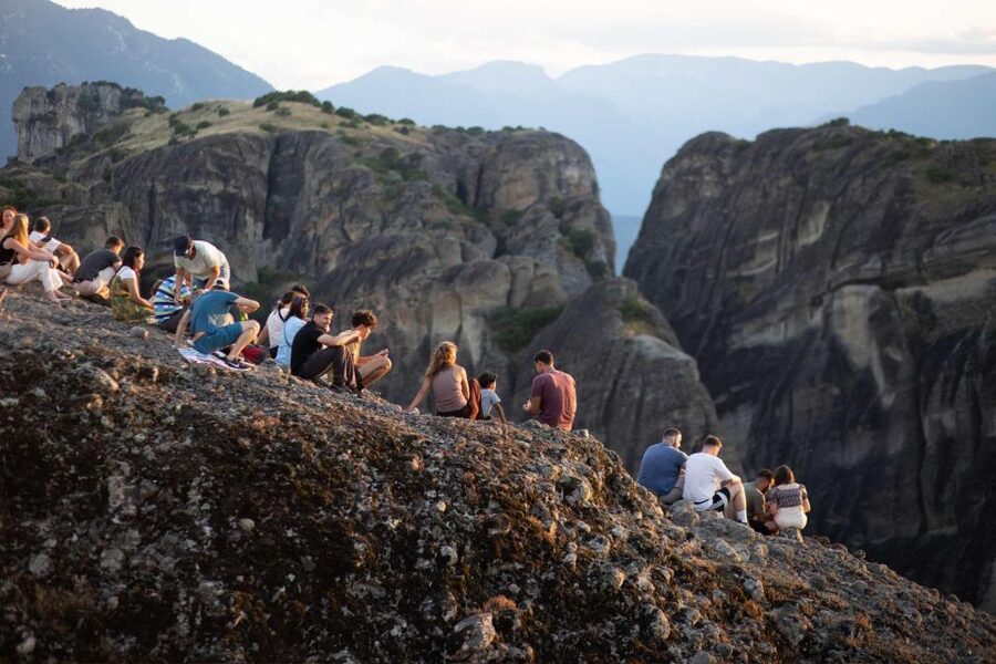 From Athens: Explore Ancient Greece 4-Day Tour - Day 4: Meteora Monasteries, Icon Factory Option, Leonidas Monument, Back to Athens