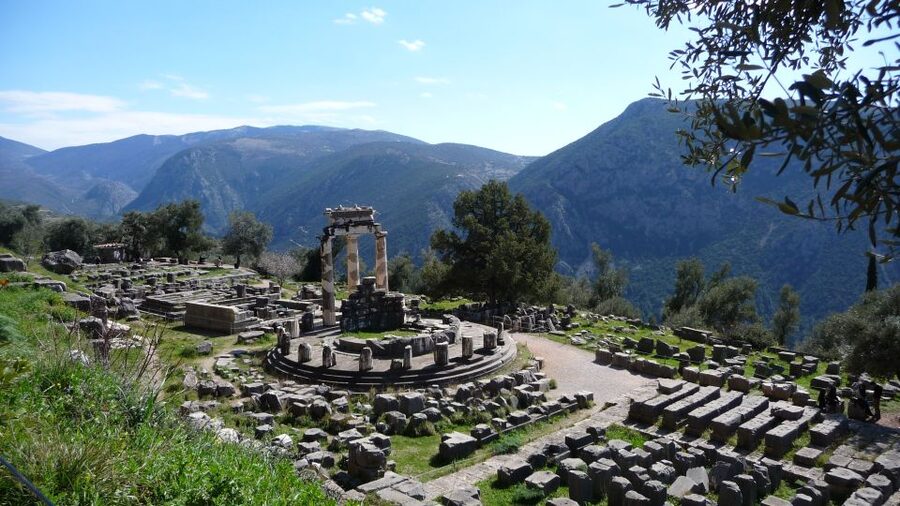 From Athens: Full Day Private Tour of Delphi - Why Delphi Makes the Perfect Private Day Trip from Athens