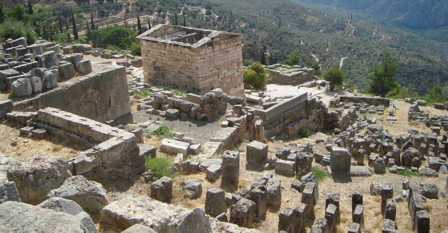 From Athens: Full Day Private Tour of Delphi - Athens to Delphi by Private Car: The 2.5-Hour Stretch That Sets the Tone