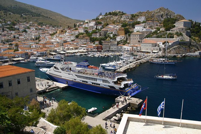 From Athens: Hydra, Poros, and Aegina Day Cruise with Lunch - On the cruise ship: deck views, audio guide, and onboard entertainment