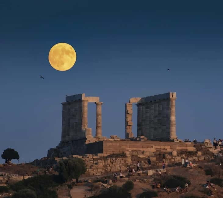 From Athens: Lake Vouliagmeni Spa & Temple of Poseidon Tour - From Athens to the sea, with room to breathe