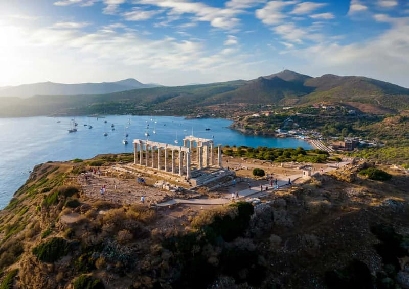 From Athens: Lake Vouliagmeni Spa & Temple of Poseidon Tour - Your driver as storyteller, and the limits of the official sites