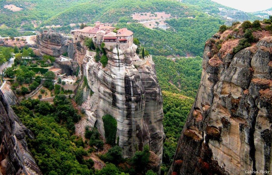 From Athens: Meteora Train Trip with Overnight Stay - Guides who turn viewpoints into understanding