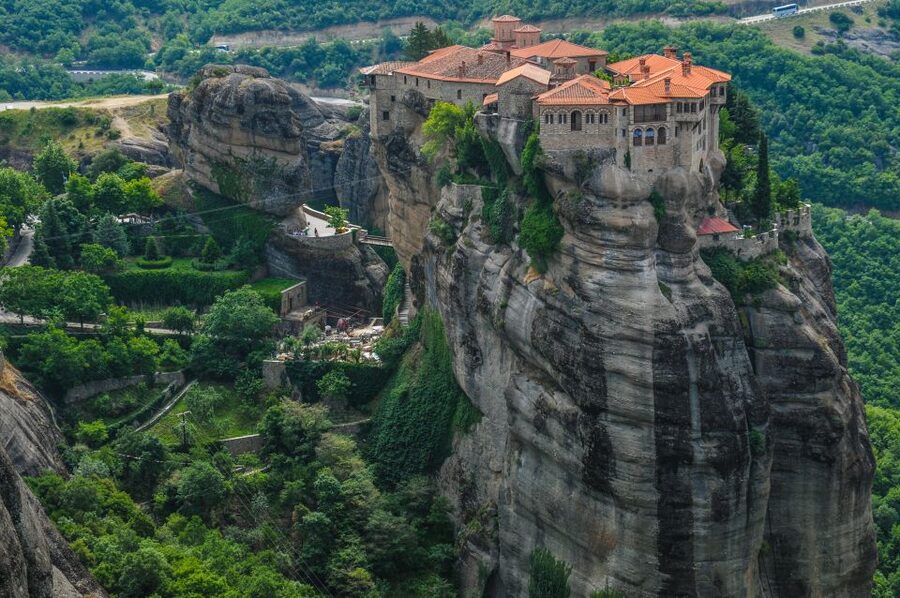 From Athens or Piraeus: Meteora Full-Day Private Trip - Key Highlights at a Glance