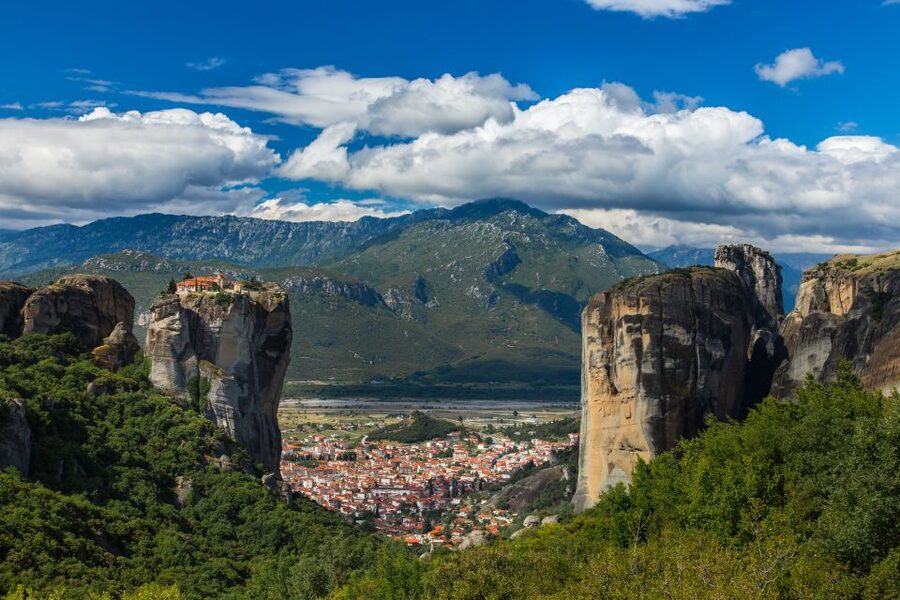 From Athens or Piraeus: Meteora Full-Day Private Trip - What to bring, and how to avoid the most common Meteora hassle