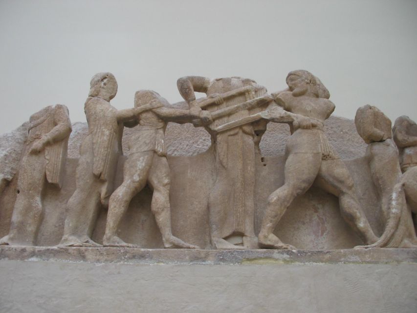 From Athens: Private Delphi and Thermopylae Guided Day Trip - Lunch at To Patriko Mas with views of Itea and the Caldera