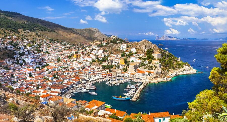 From Athens: Saronic Islands Full-Day Cruise with VIP Seats - Onboard VIP Comfort: Unlimited Drinks, Finger Food, and Quiet Space